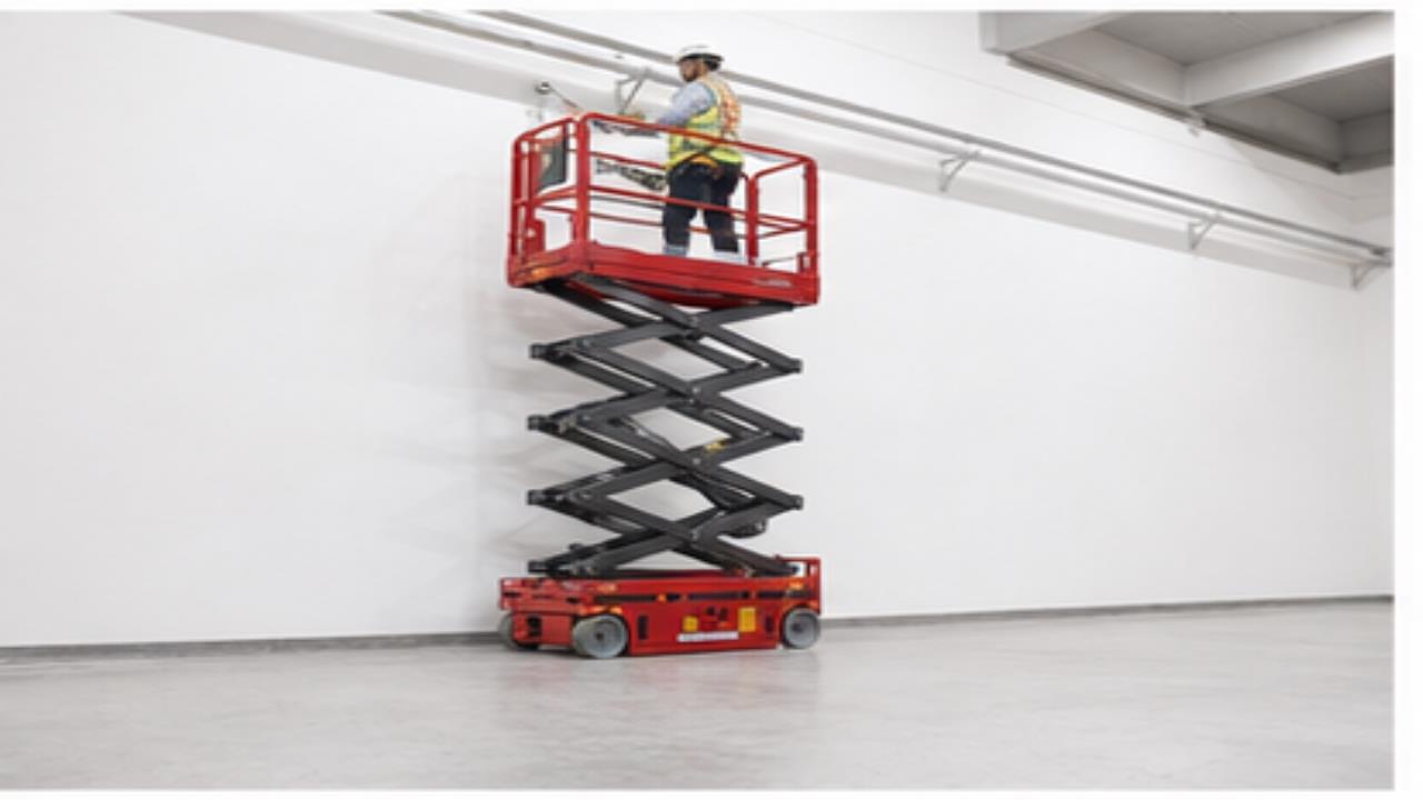 ZG-LDZX Crawler Scissor Lift operating scene