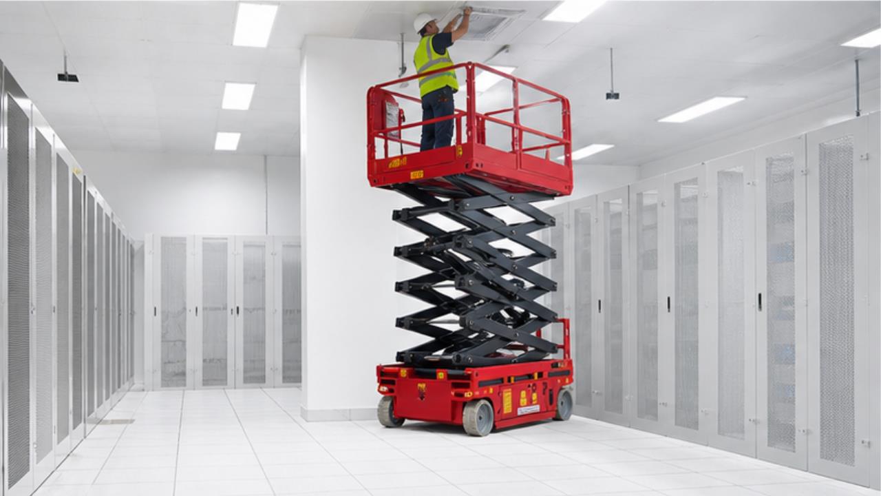 ZG-DZ-10SD Aluminum Lift operating scene