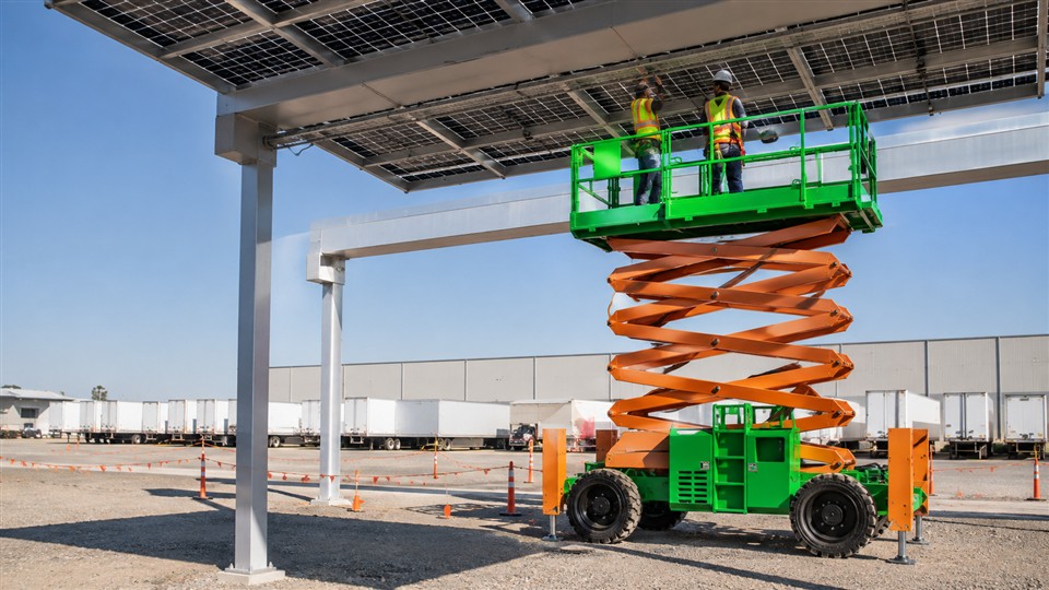 ZGFORKLIFT rough-terrain scissor lift installing solar-carport electrical services