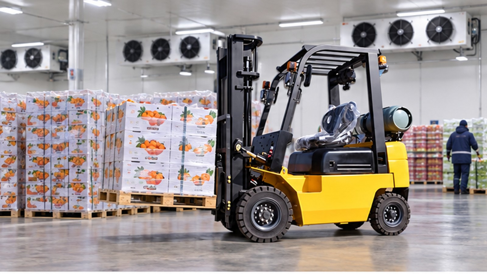 Seasonal Export Cold Chains: Dual-Fuel Forklift Continuity for Late 2026 scene 1