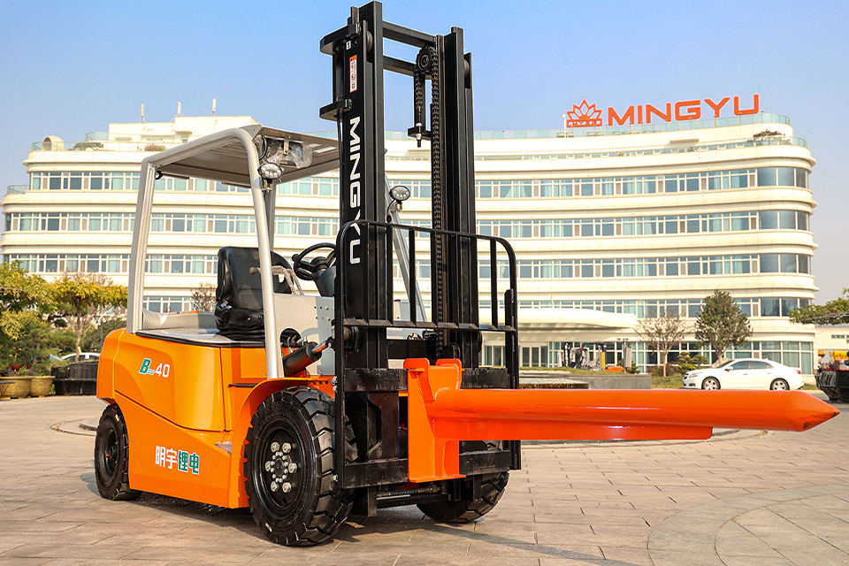 why do forklifts have a gap in roof