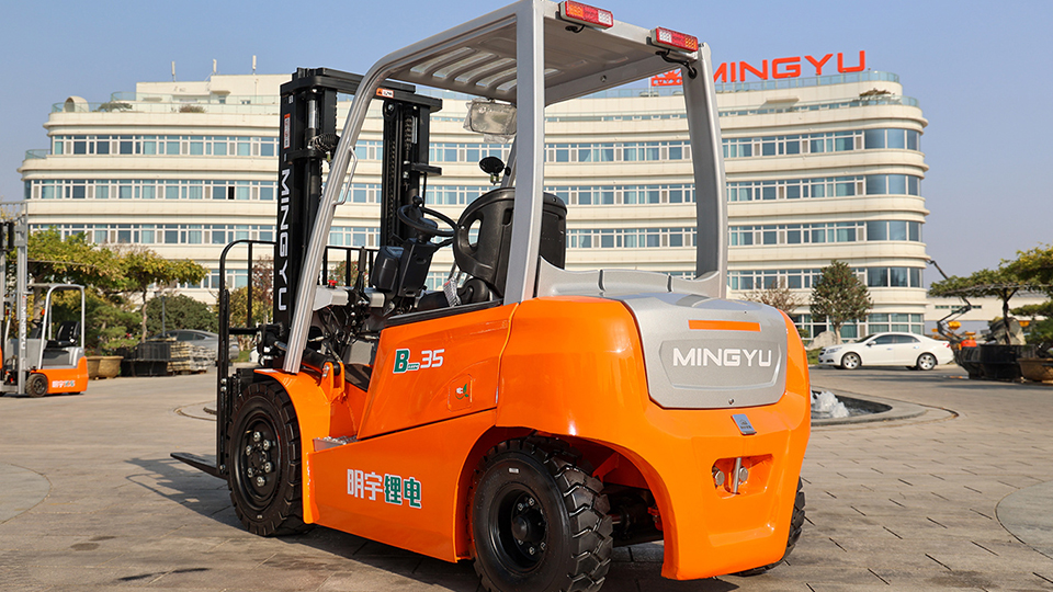 When should your forklift battery be recharged?