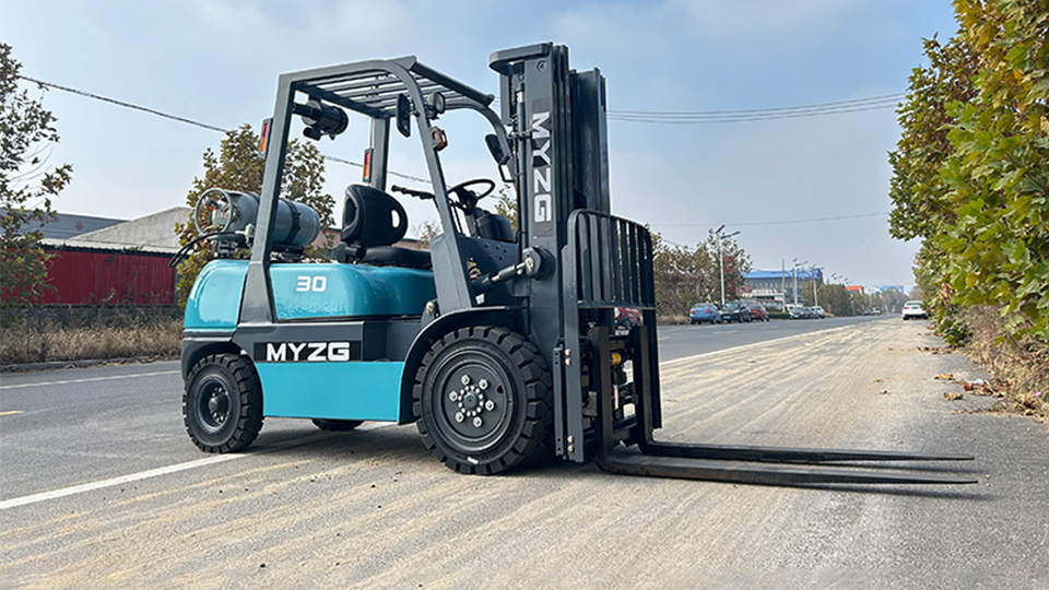 What must be done daily before using a forklift?
