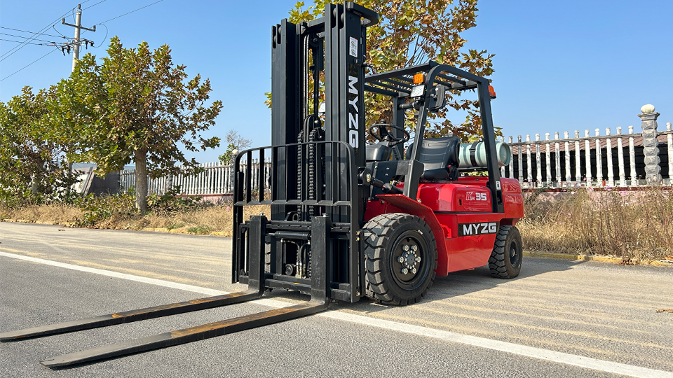 What kind of gas do forklifts use?