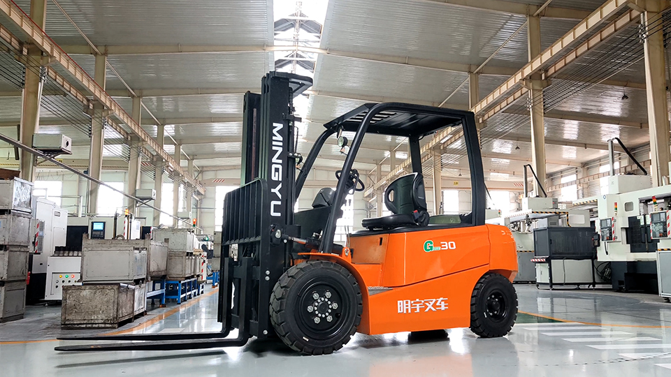 What are the common causes of forklift accidents?