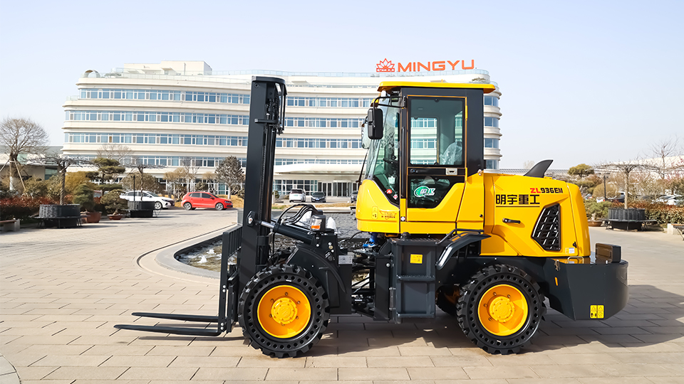 How to operate an off-road forklift safely on uneven terrain?