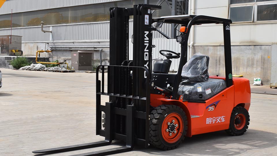 why does my forklift battery smell like rotten eggs