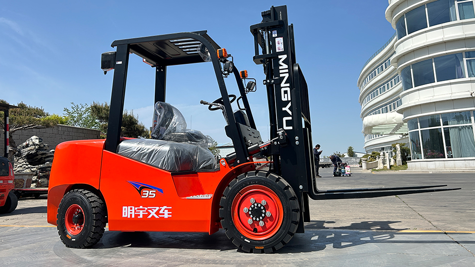 how to become a forklift driver