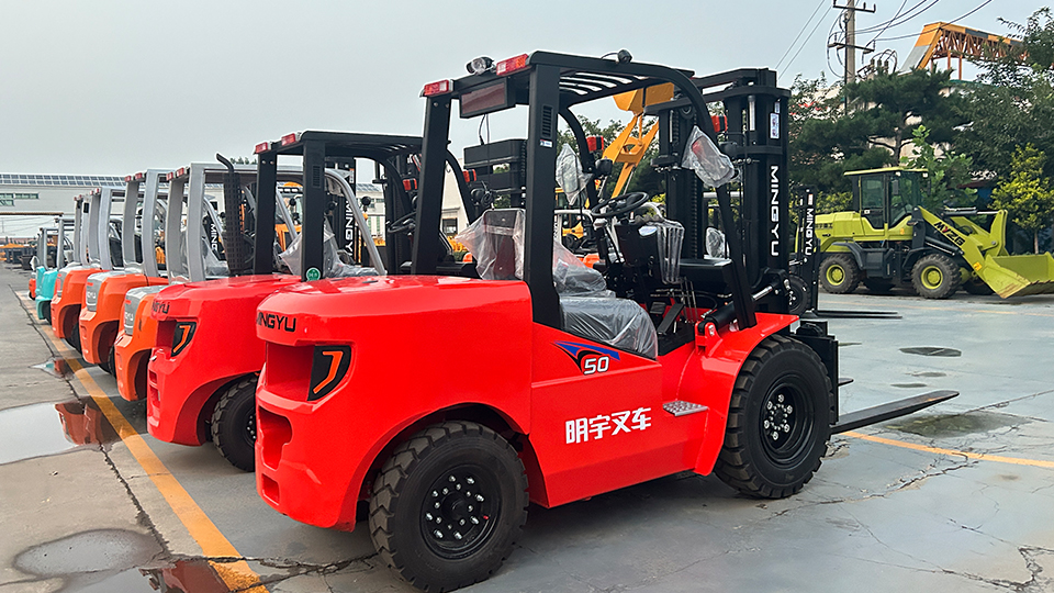 which image shows the height of a forklift