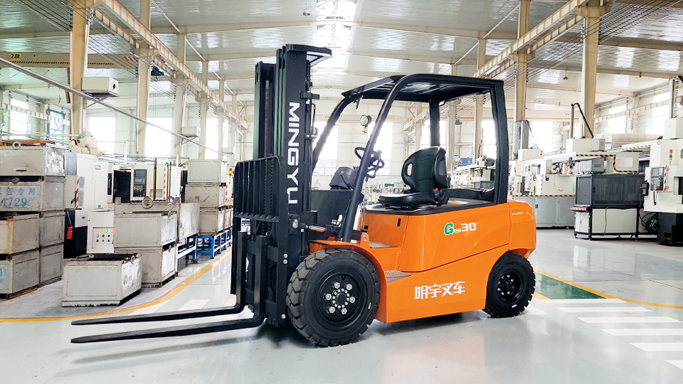 what is forklift driver