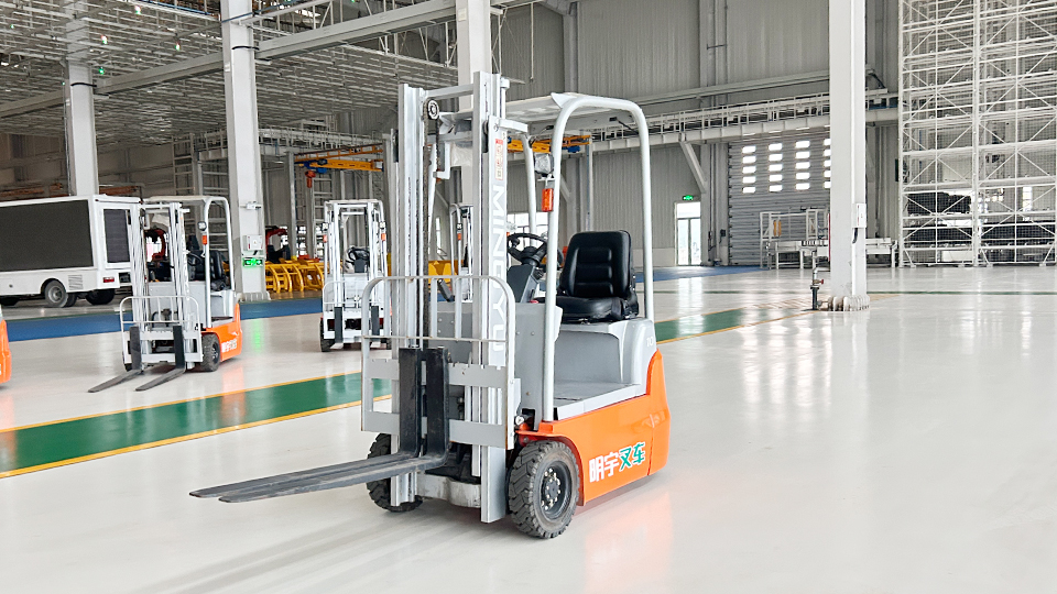 what should you do every time you park a forklift