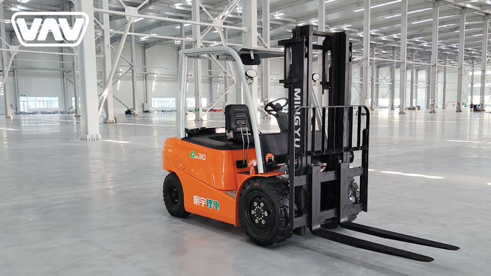 Can lithium-ion forklifts operate in cold storage (-20°C) environments?