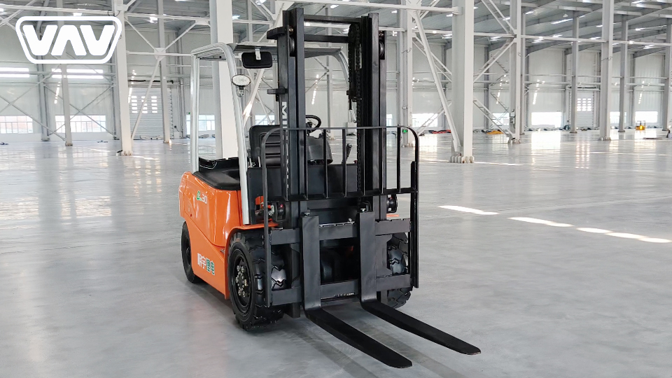 How long do lithium-ion forklift batteries last compared to lead-acid?