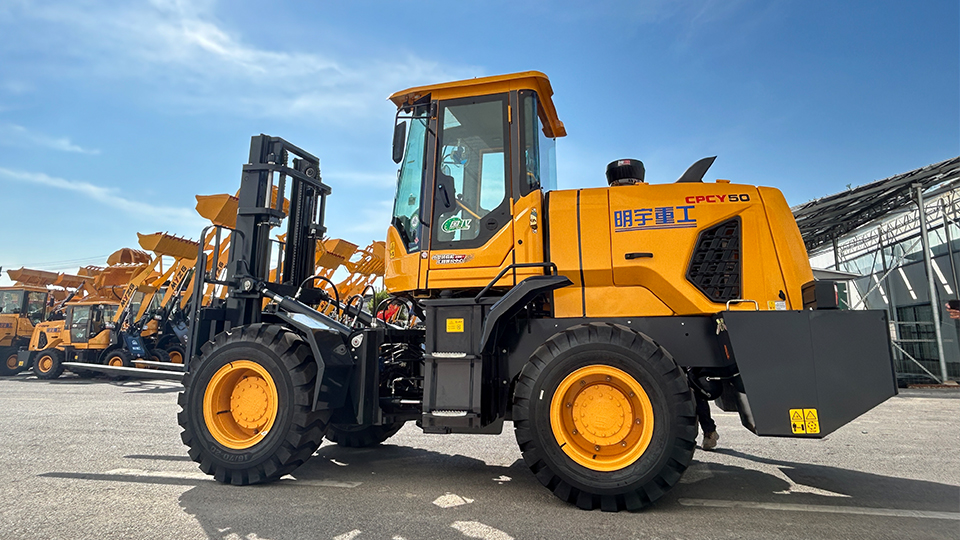 What are the main applications for off-road forklifts?