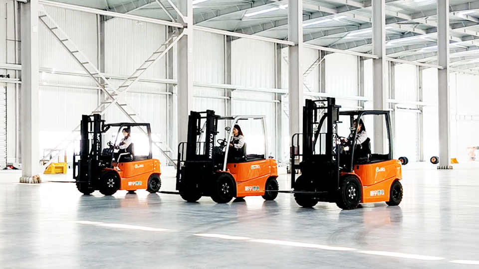 How do electric forklifts impact indoor air quality and worker health?