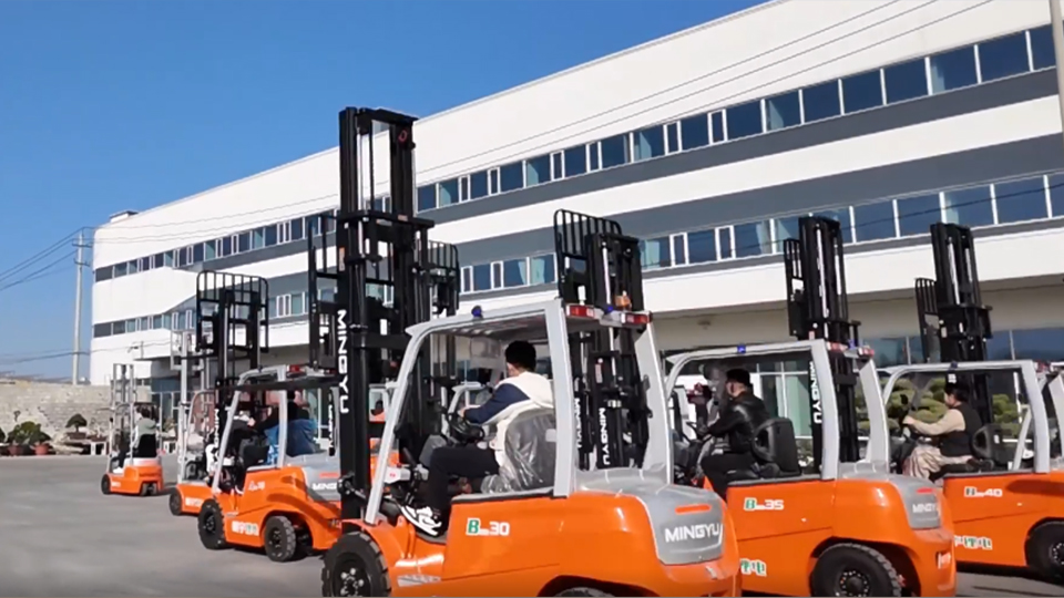 why is there crust around a forklift battery