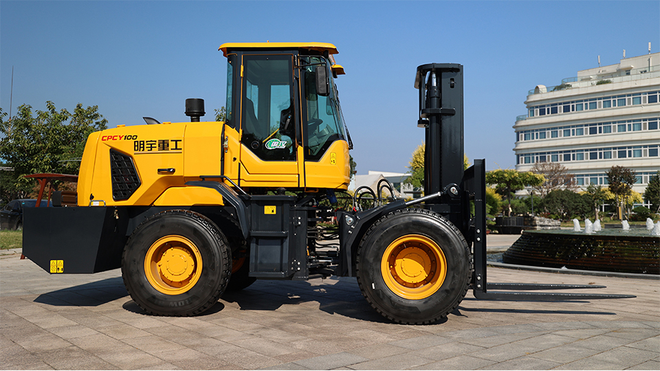 What's the daily fuel cost for running a diesel forklift?