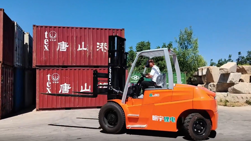 Should I choose a diesel forklift if fuel efficiency is my priority?