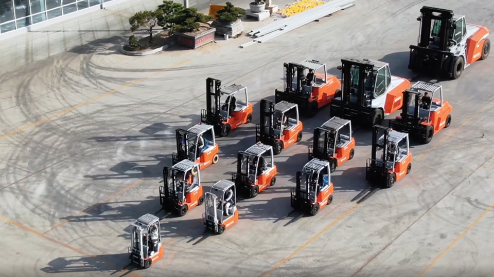 Forklift applications in harsh environments such as ports and mines