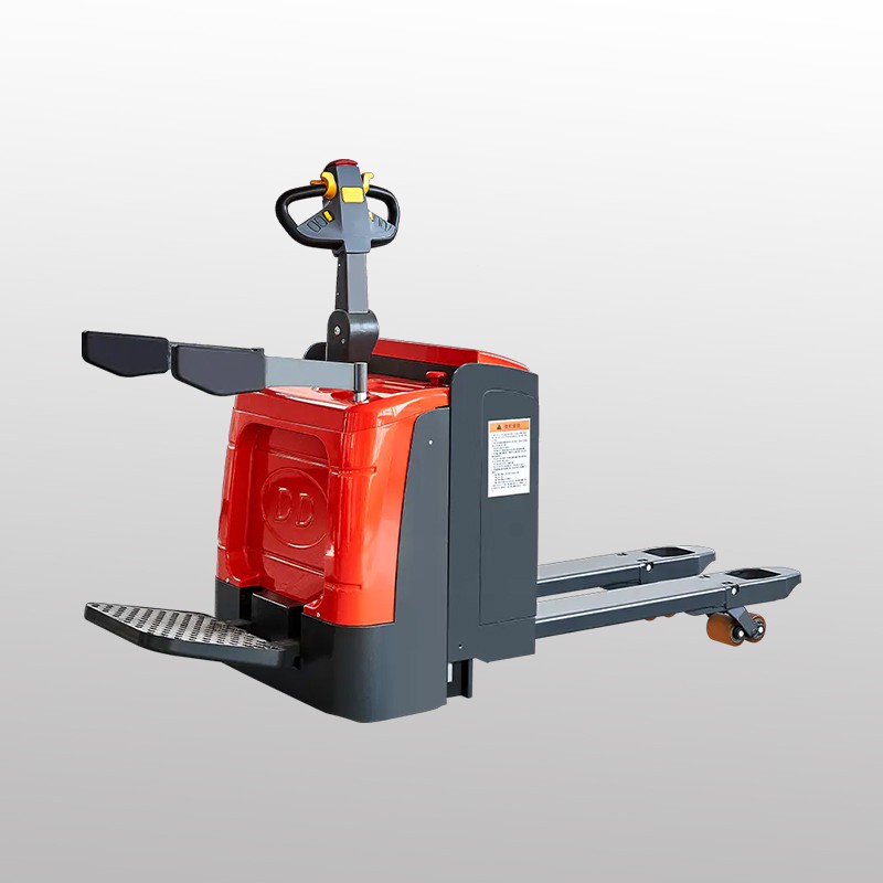 MYZG lithium battery forklift transporting refrigerated food in a cold-chain warehouse